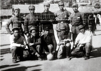 20世纪40年代，延安鲁艺的排球队.jpg