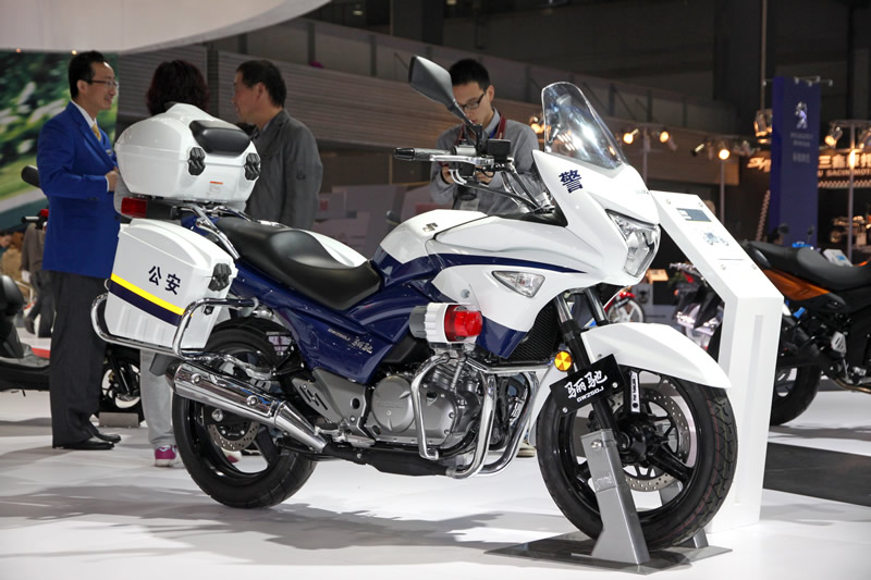 豪爵铃木骊驰GW250.jpg