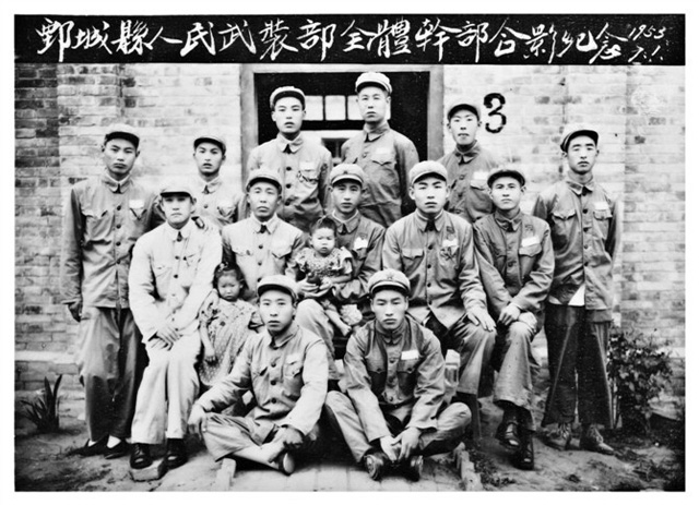 1423308733253758.jpg 右边第四位是我爸牛玉坤.jpg