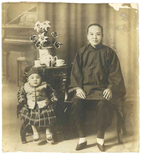 1466685188712950.jpg 我的地主奶奶.jpg