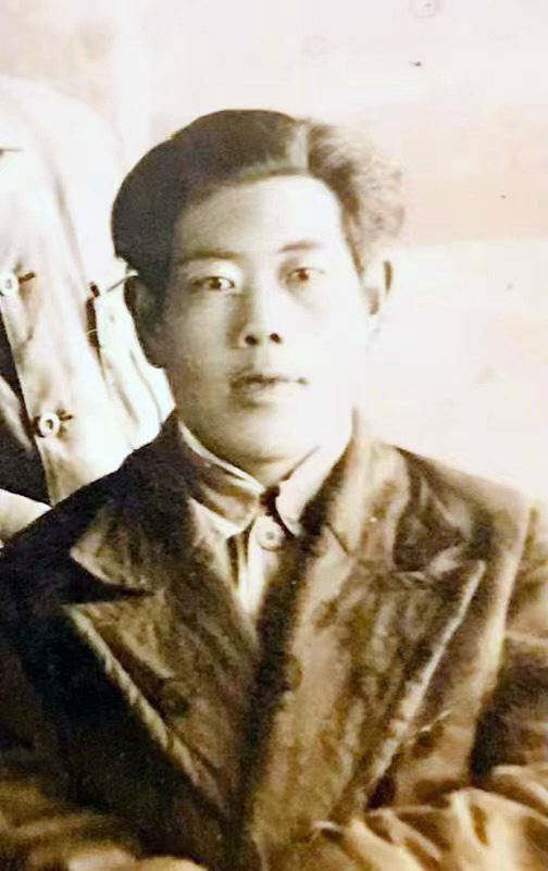 1754315525296410.jpg 刘少军南下前.jpg